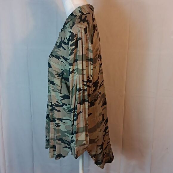 Grand & Greene Camo Button Down Blouse - Picture 3 of 10
